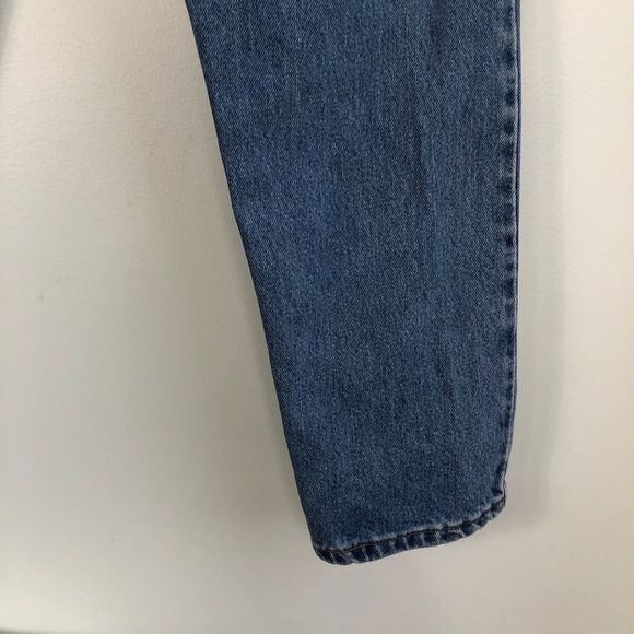 Vintage Levi’s 560 Loose Fit Tappered Leg Jeans - Picture 8 of 9